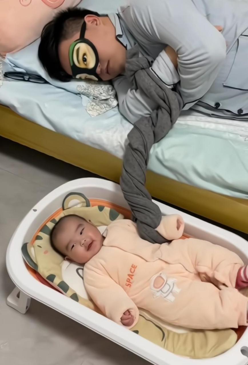 爸爸带娃,妙招多多,有同款爸爸吗? #趣图搞笑