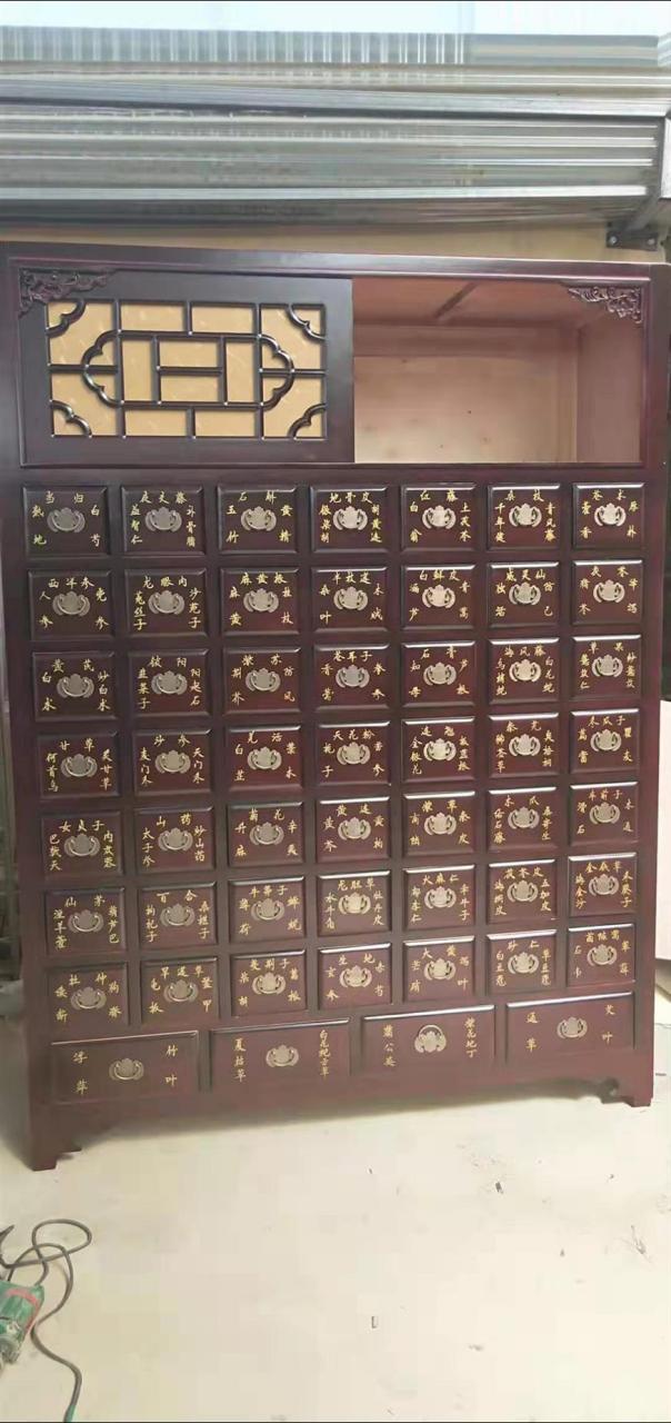 #中药柜用什么材质好# 很多人对中药柜并不是特别了解,不知道它有什么