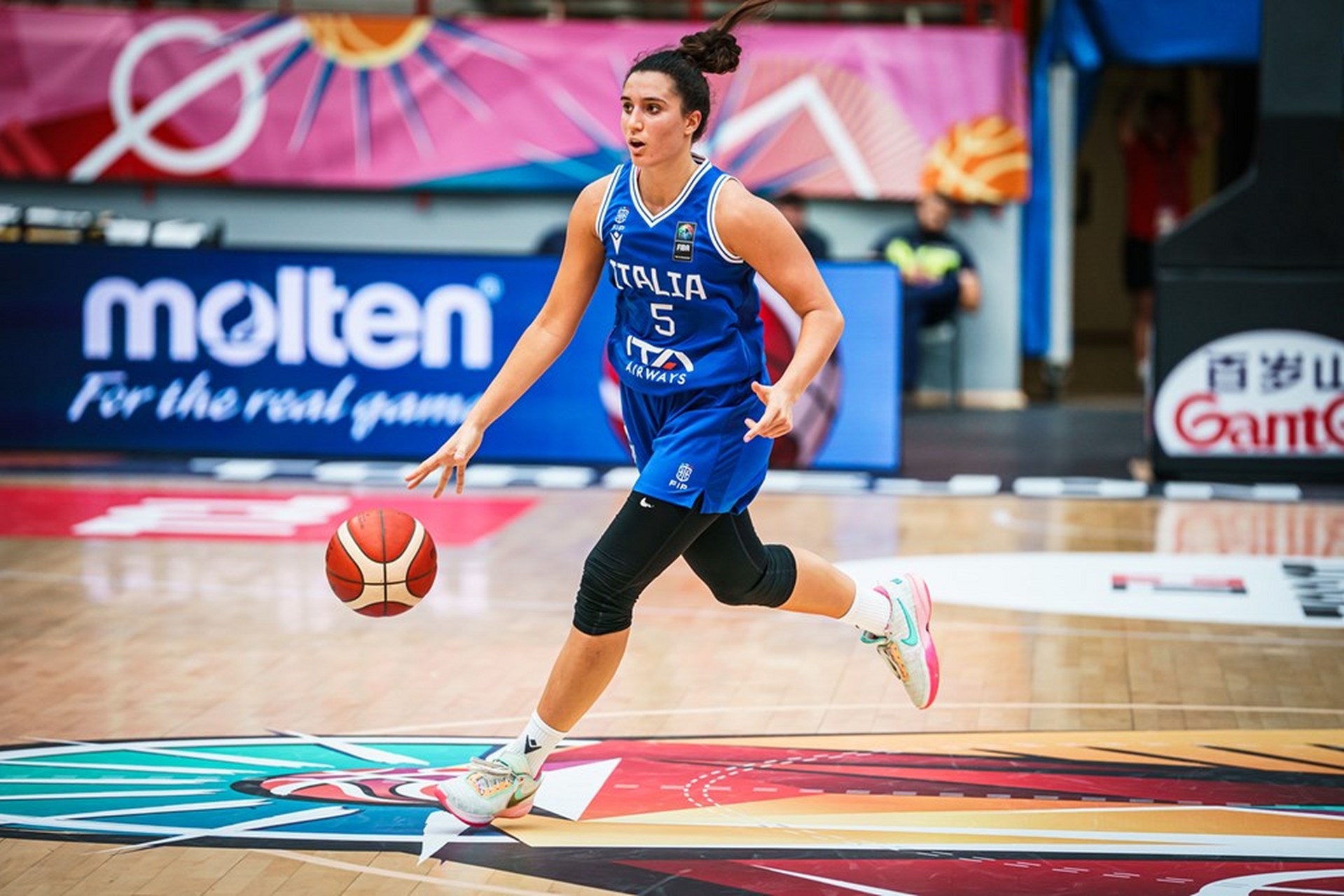 最新进行的是c组的日本女篮对阵意大利女篮,最终日本女篮92-71力克