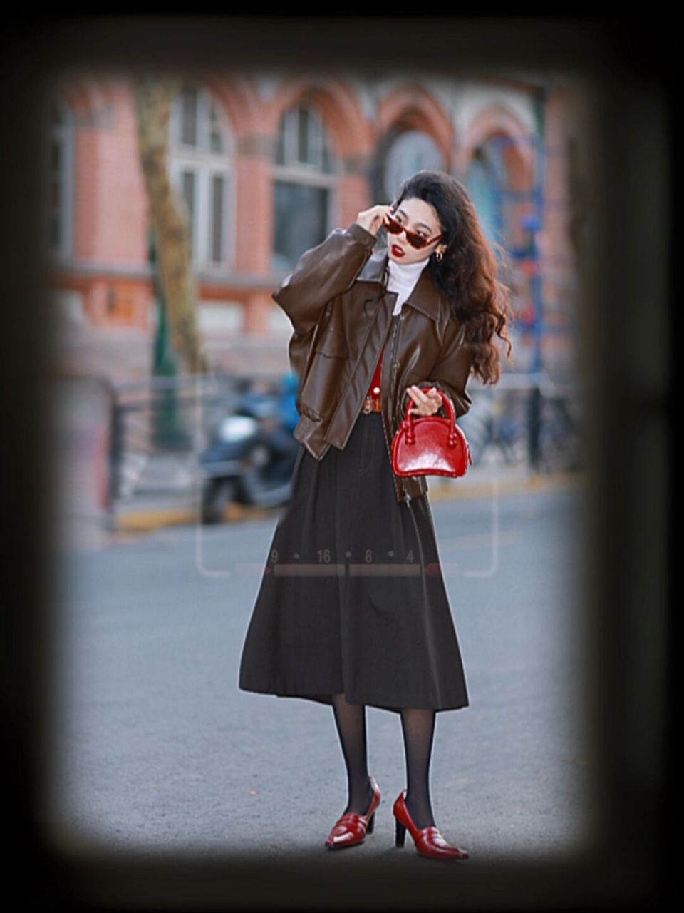 早秋叠穿配色 冬日里的复古港风 经典的复古红棕搭配真的绝了