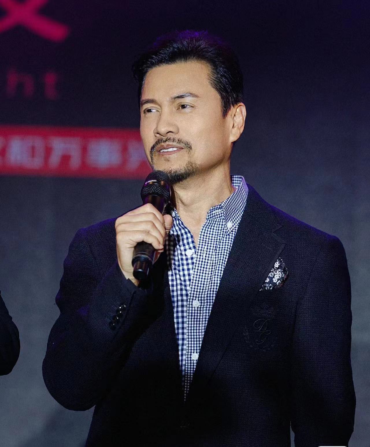 吕良伟风采依旧,上海滩之风云正道 吕良伟在电影《上海滩之风云正道