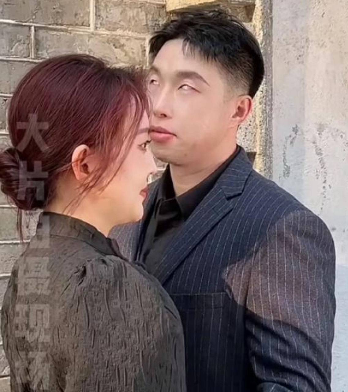 德云社烧饼老婆晒了一组夫妻俩拍得写真照片!