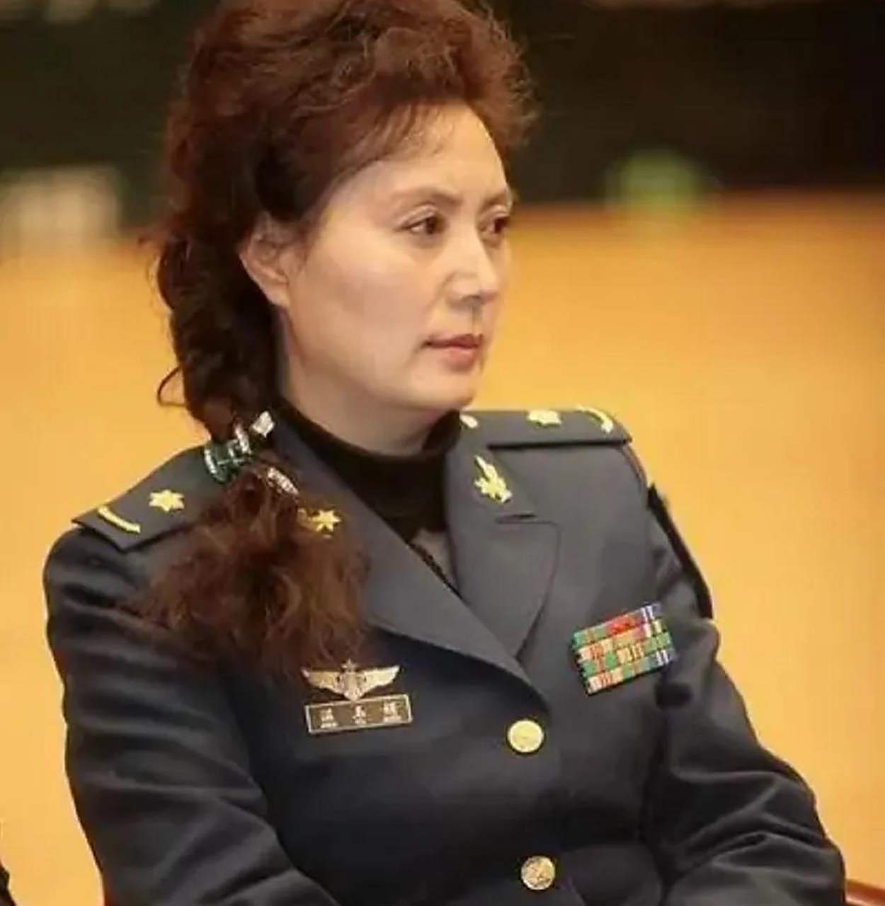 石爻:从主持人到知名演员,怀感恩之心,与圈外丈夫低调生双胞胎