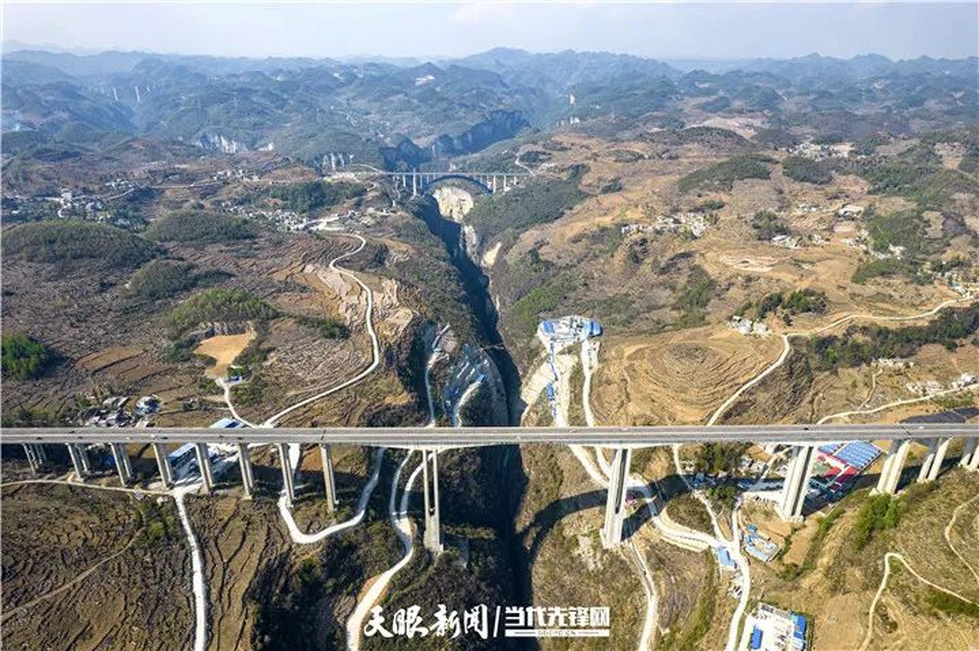 黔西至大方高速公路西溪河特大桥属于大跨,多跨,高墩