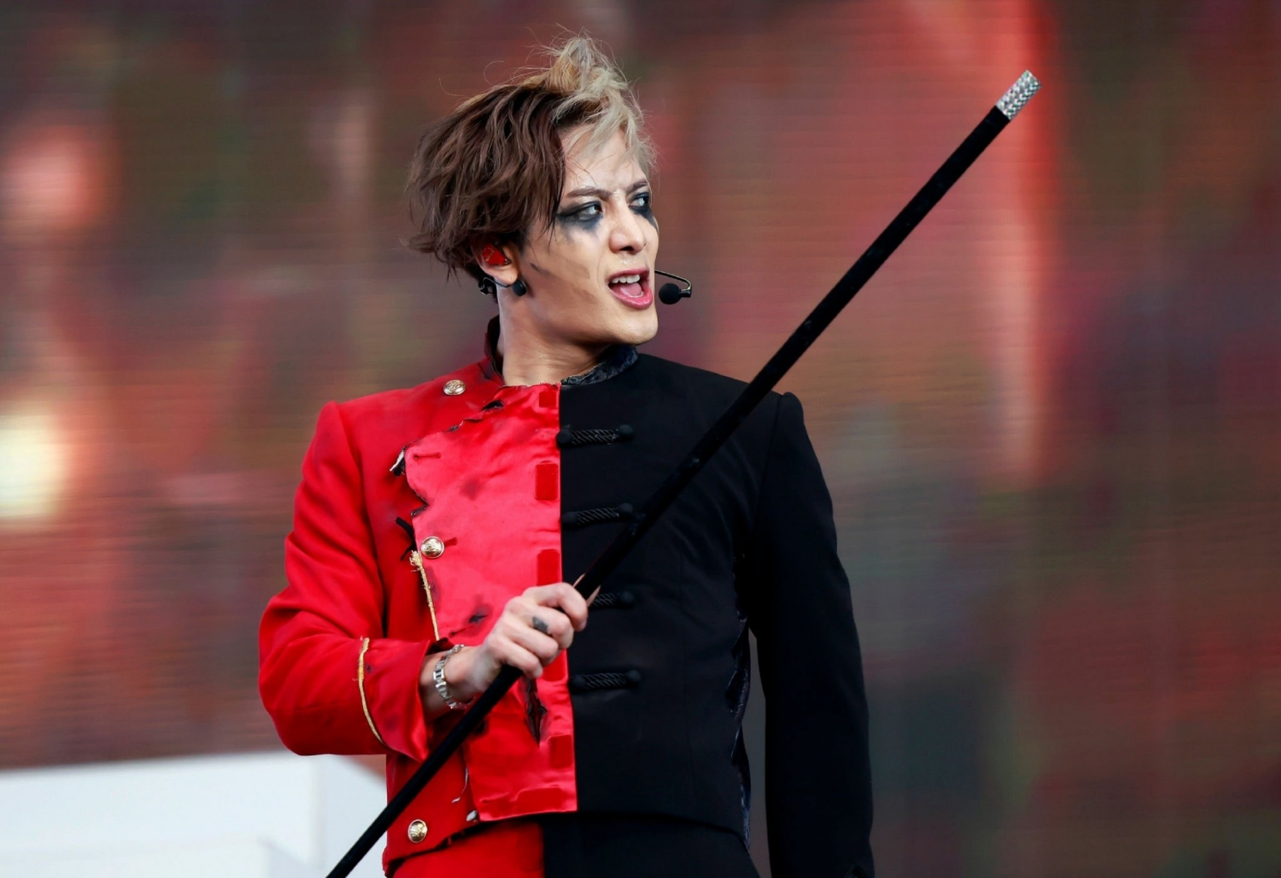 王嘉尔 再次登上科切拉音乐节的舞台,表演依旧狂野又精彩,观众的反响