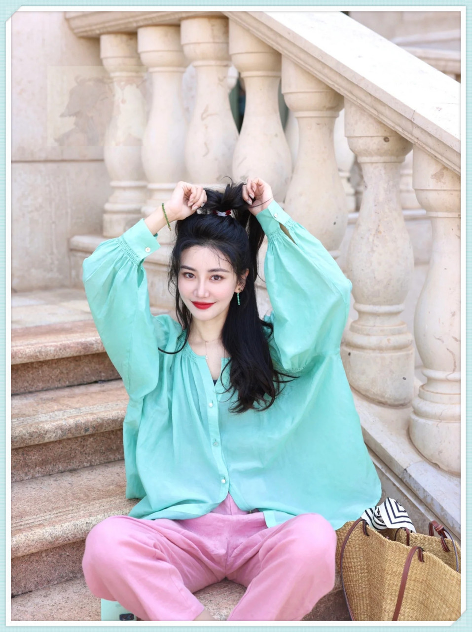 快来get粉绿的搭配,让你的出游更加时尚!
