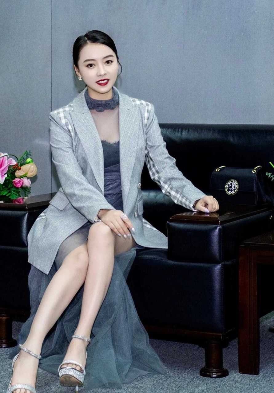 余心恬真的是人如其名!