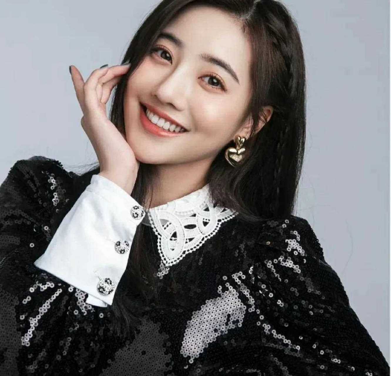 白昕怡 96年 漂亮的白羊座姑娘 来自山东艺术学院[心]