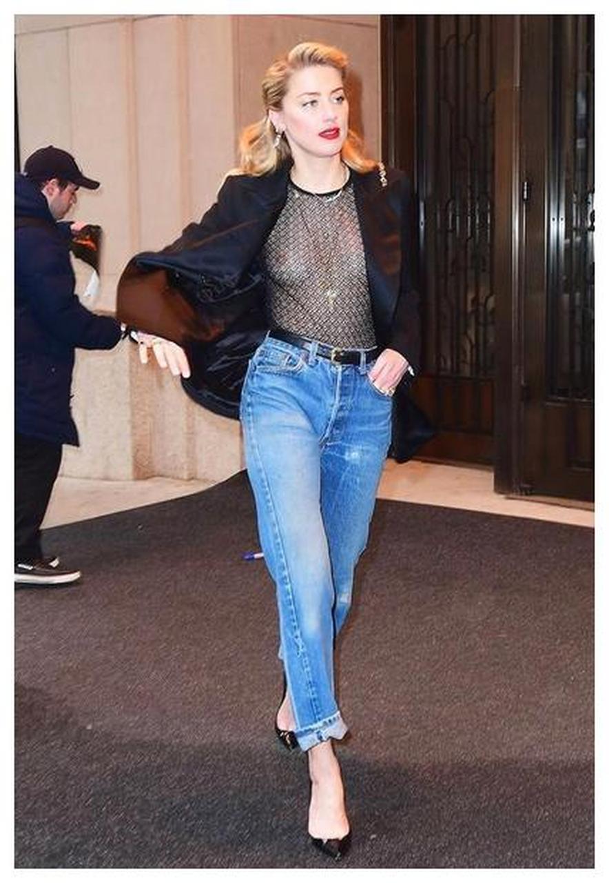 "海后"艾梅柏·希尔德性感艳丽女神