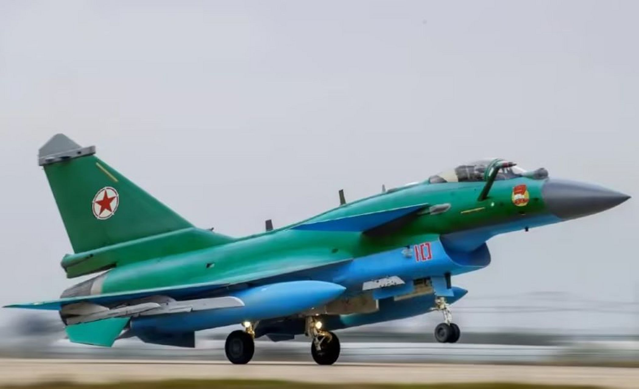 朝鲜空军机场改造完成,可停放40架歼10ag,时隔30年要换新战机?