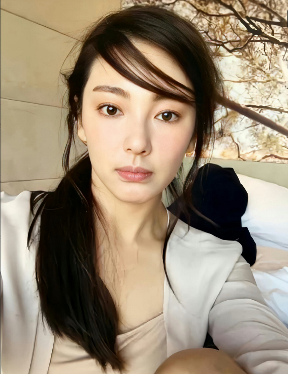 张雨绮早期照片,姐好像在逆生长,这个时期大女人的状态真的好美!