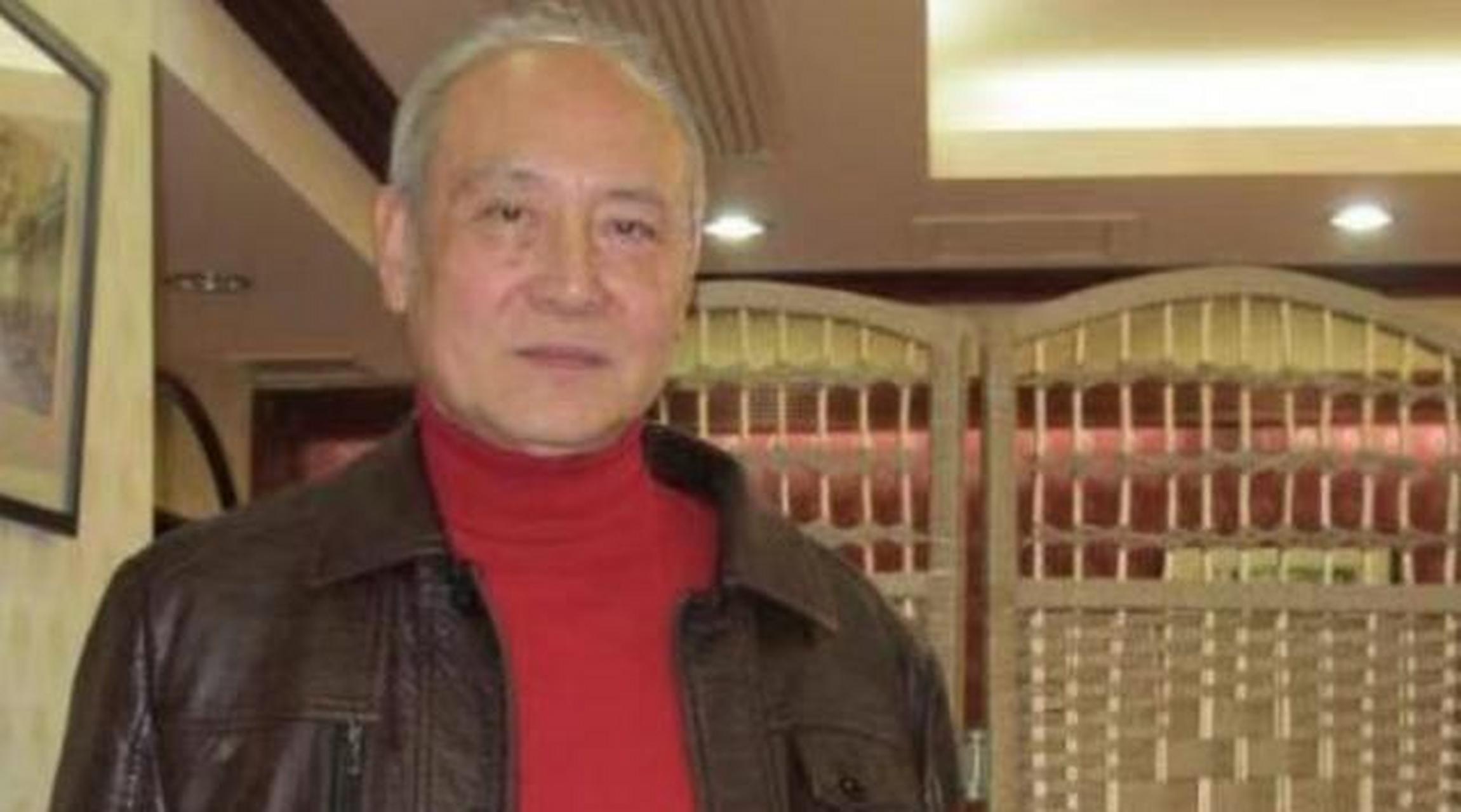 这是黄永胜长子黄春光. 他是一位成功的商界人士.