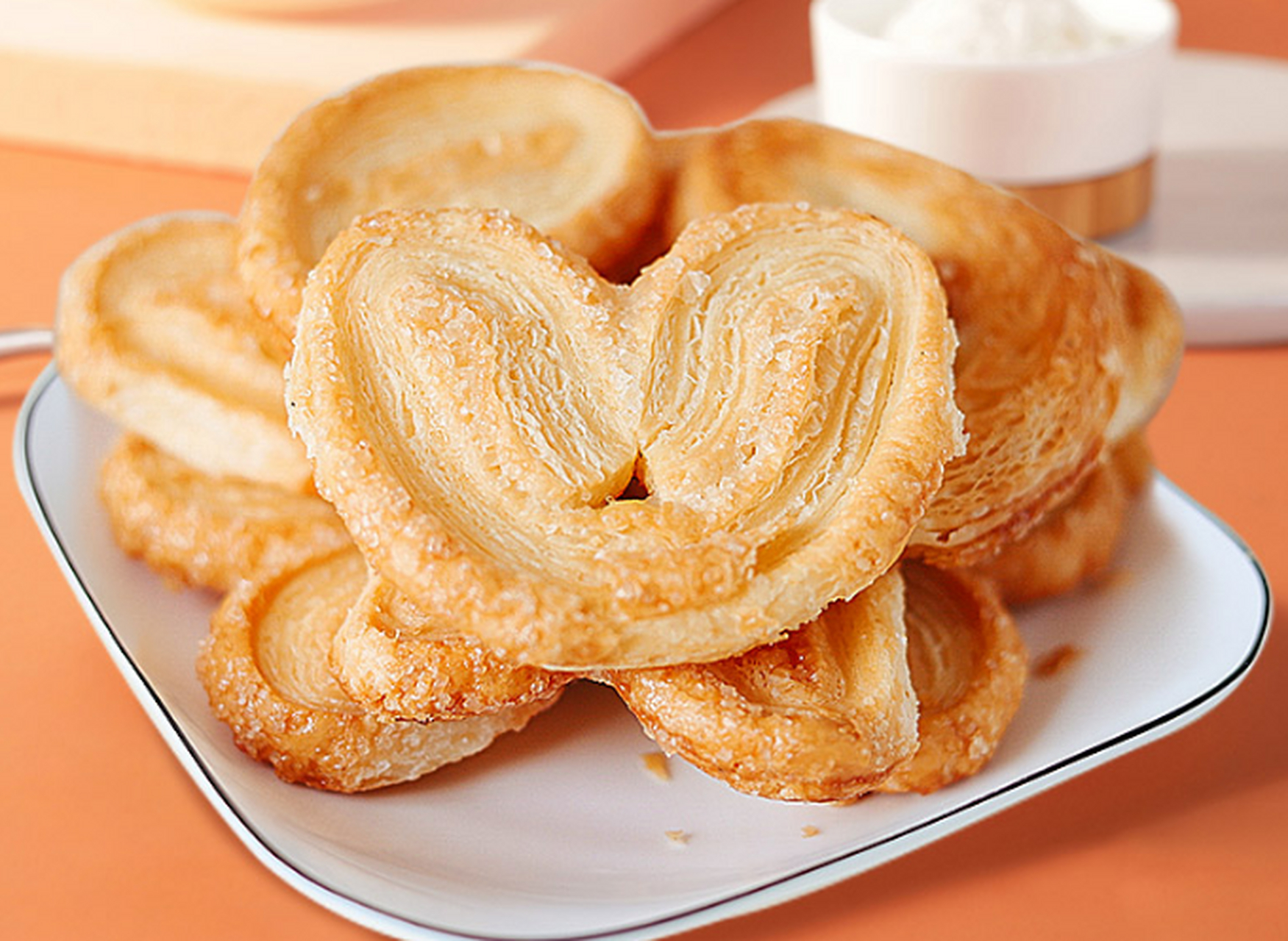 上海"非遗糕点"酥香好吃,老人孩子也爱吃 起源于1851年的老香斋蝴蝶酥