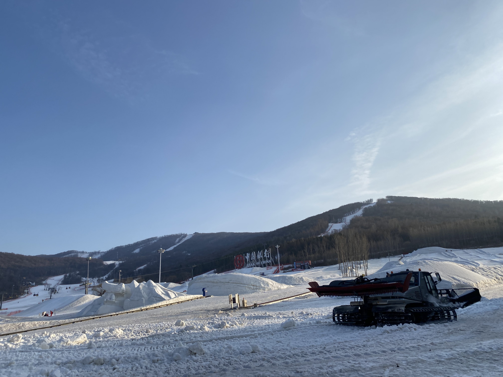 松花湖万科滑雪场地图图片