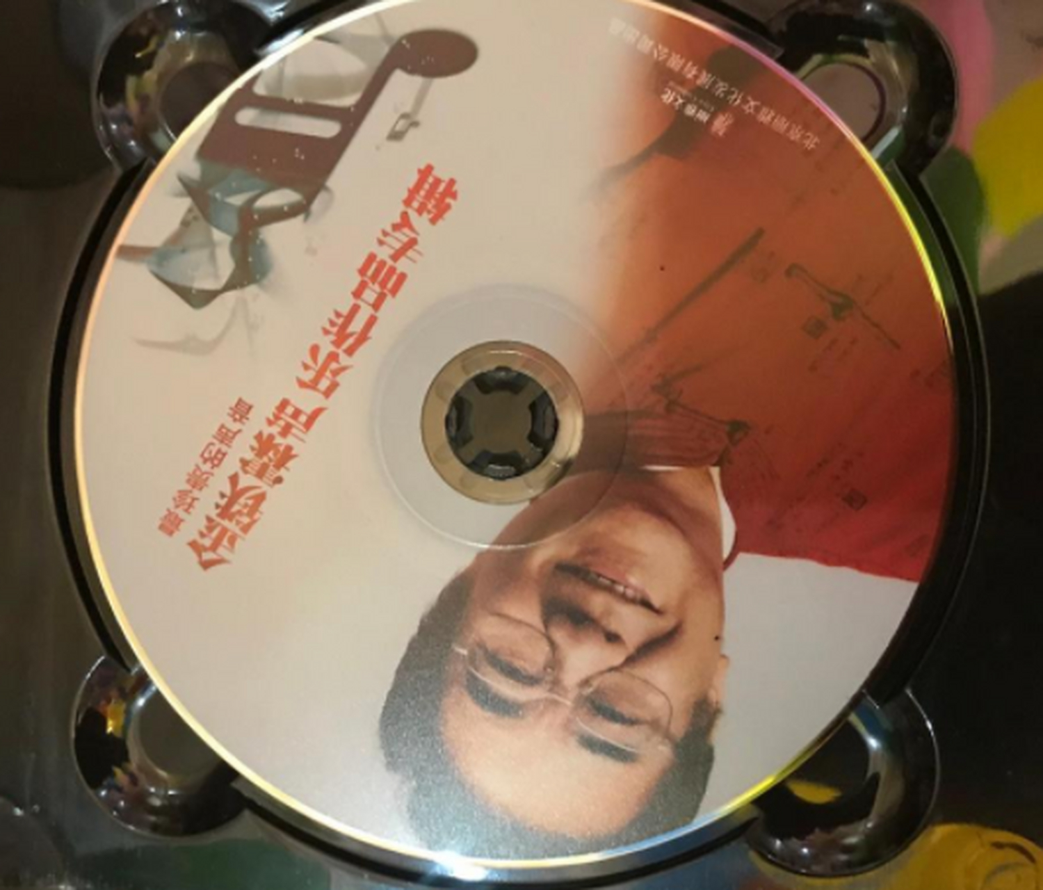 大衣#娱乐最前沿# 哥晒出了自己和老师金铁林的合照!