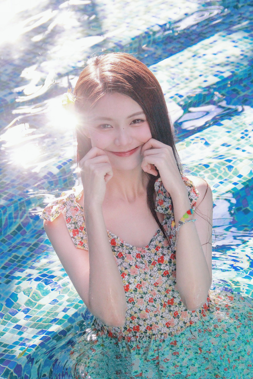 陈佳莹,你不会在偷偷喜欢我吧?#陈佳莹# #明星娱乐# #时尚