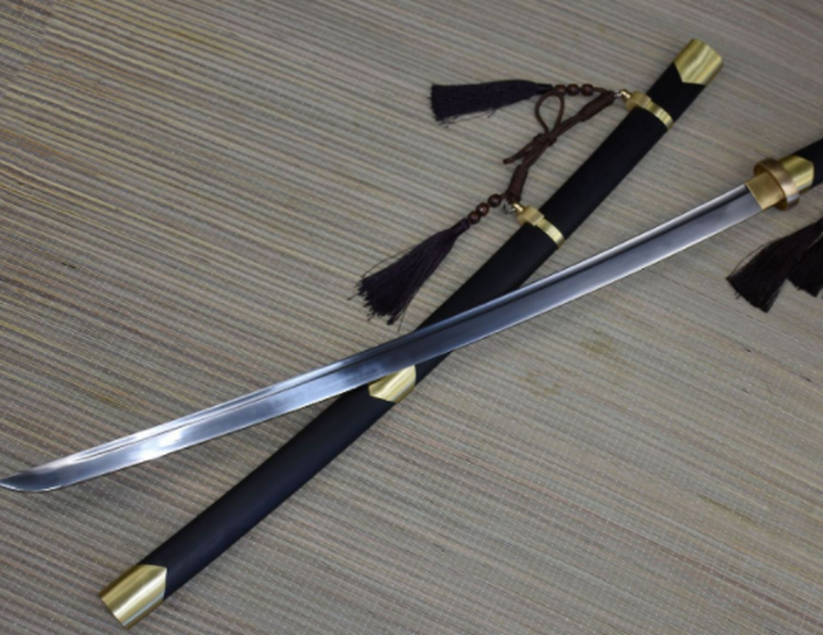 收藏#新款:骑兵武士刀 全长:105cm 刃长:73cm  柄长:27cm 刃宽:3.