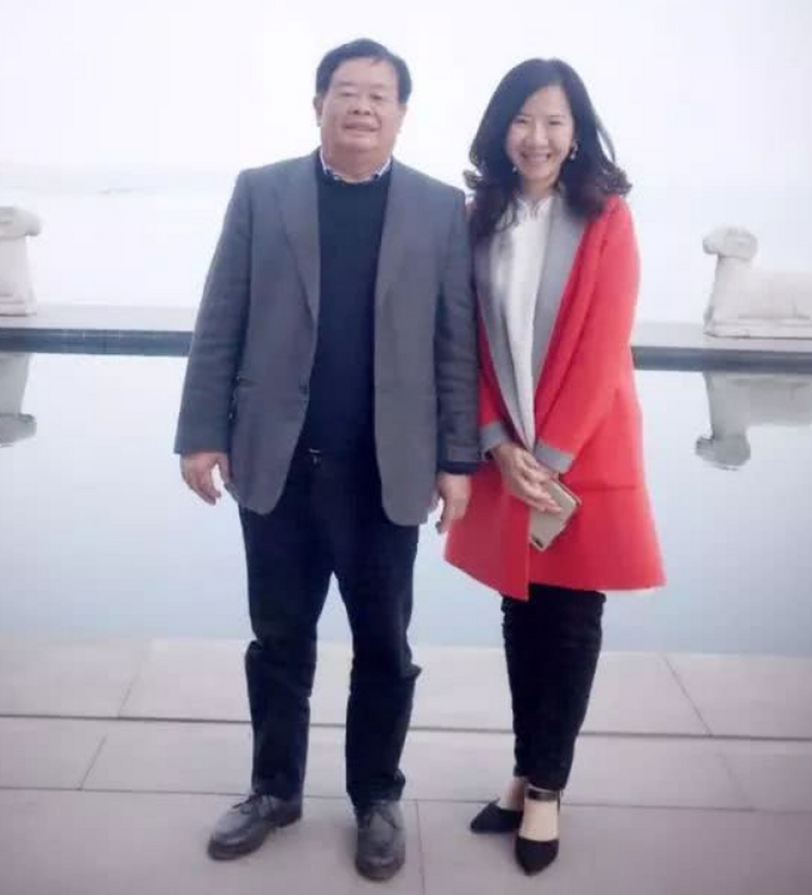 但是,她提了两个要求,曹德旺听了马上跟红颜知己断绝关系,并把所有
