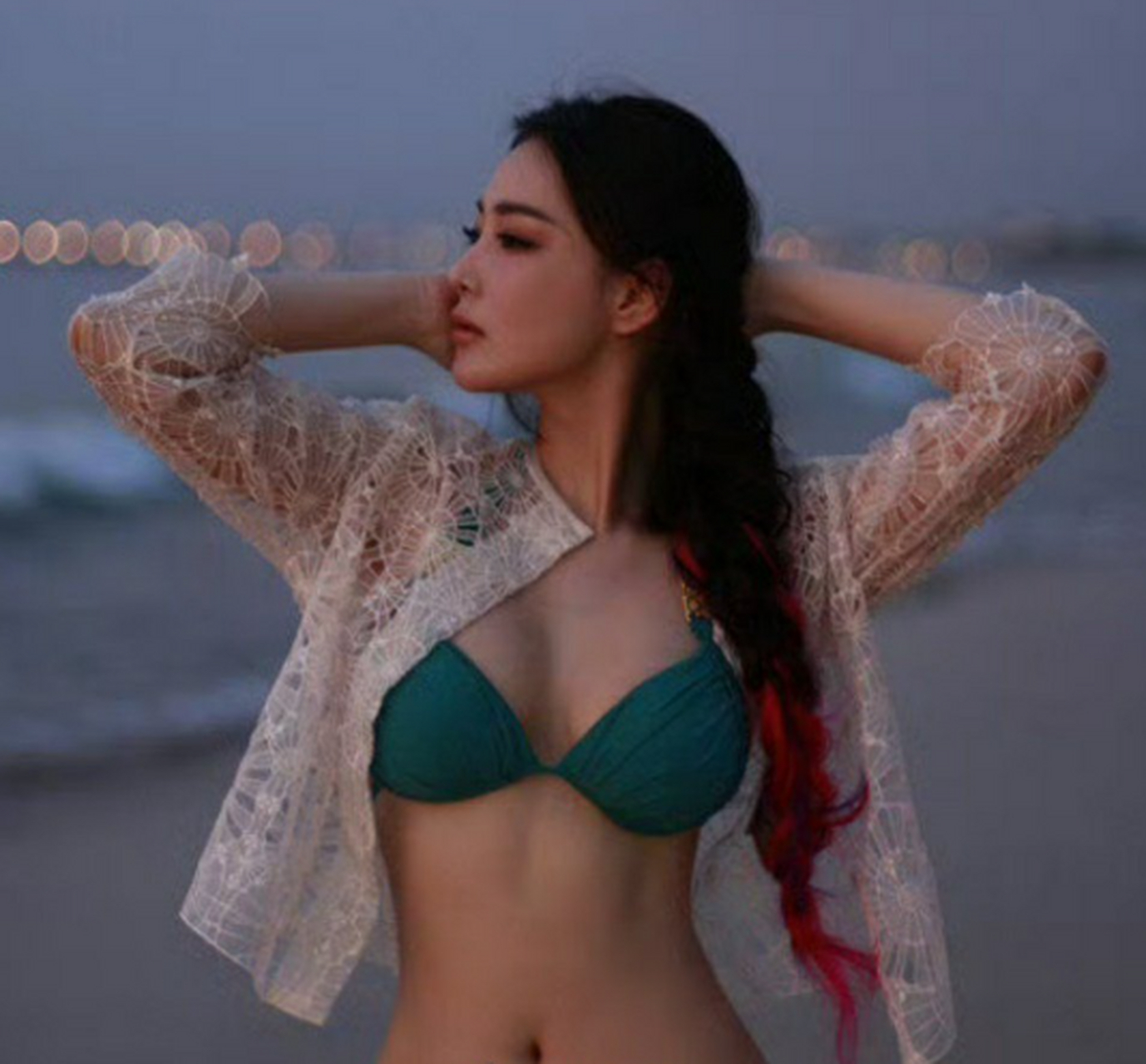 张馨予以前的写真照,上身真是美好