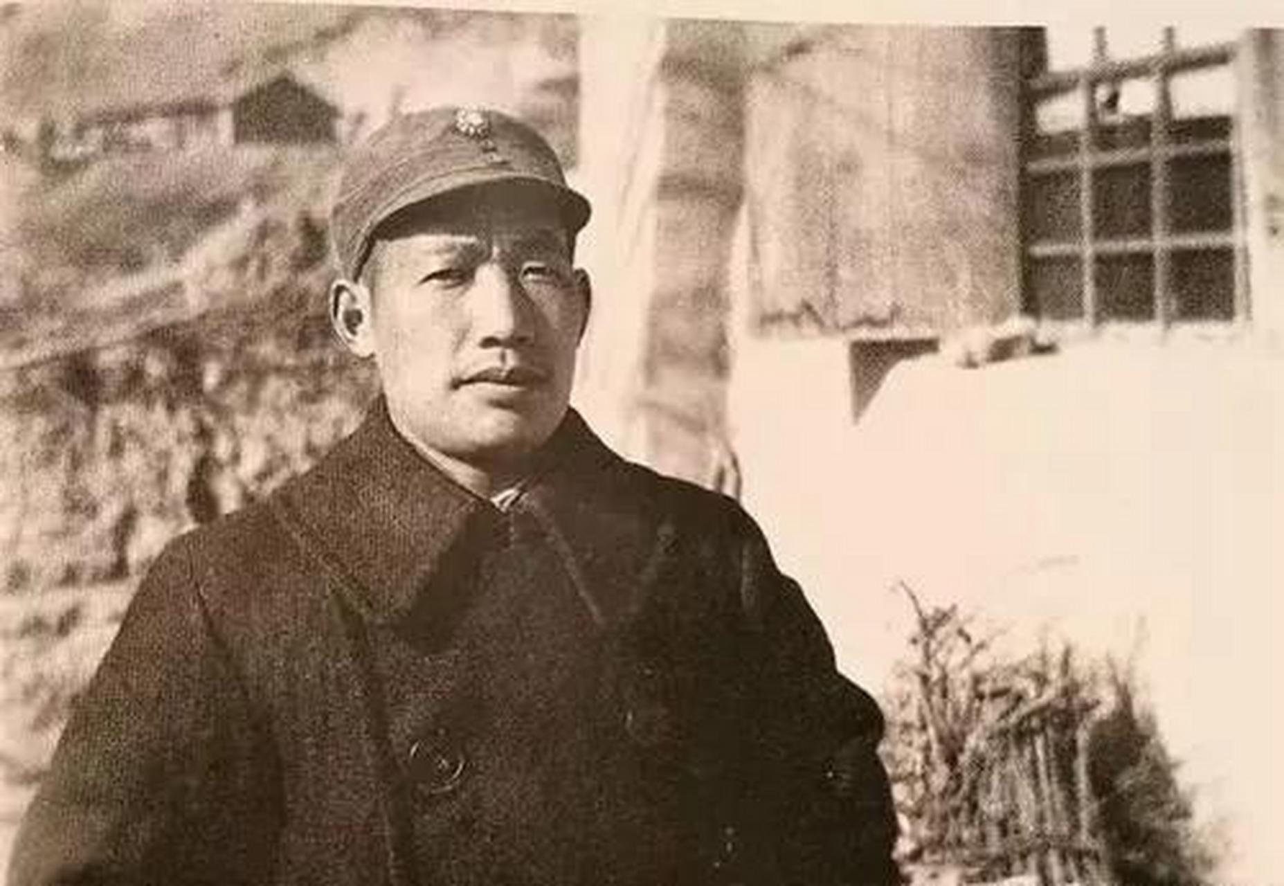 百家号星火计划# 1992年,杜平将军的家乡万载县搞校园"六配套",但因