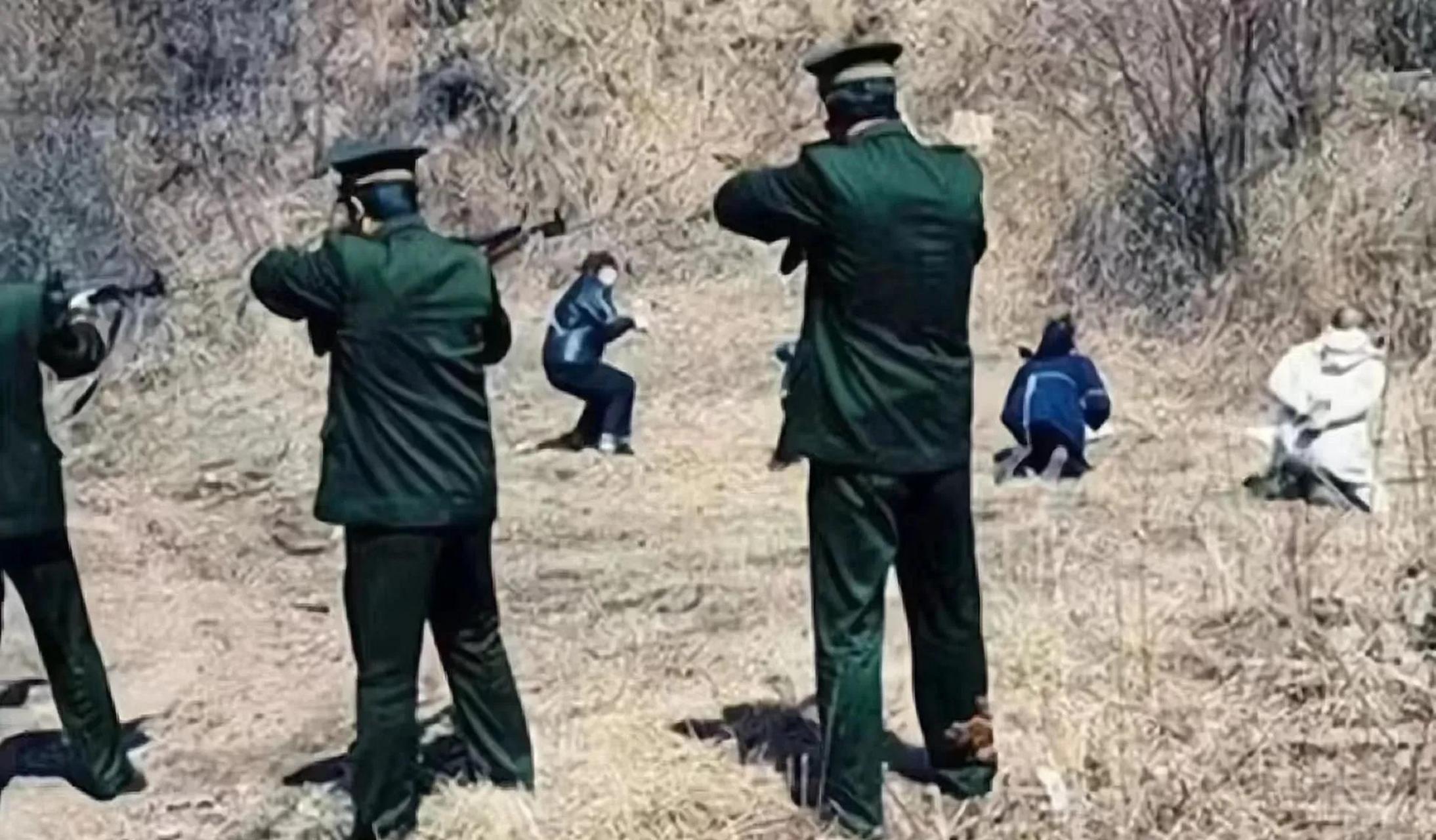 83年严打枪毙人的图片.