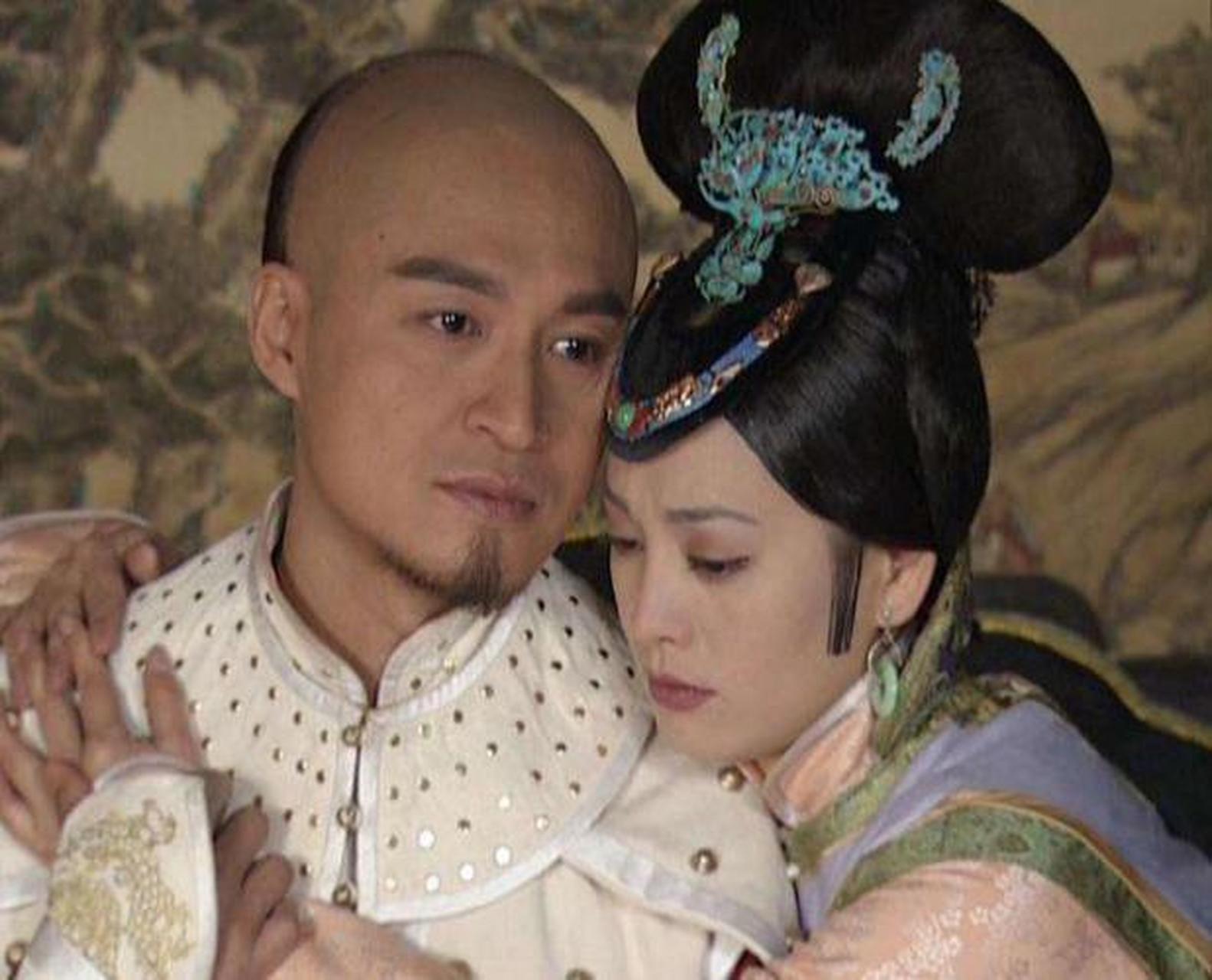 宁静和马景涛曾主演过一部清朝剧《孝庄秘史》,多尔衮和孝庄皇后大