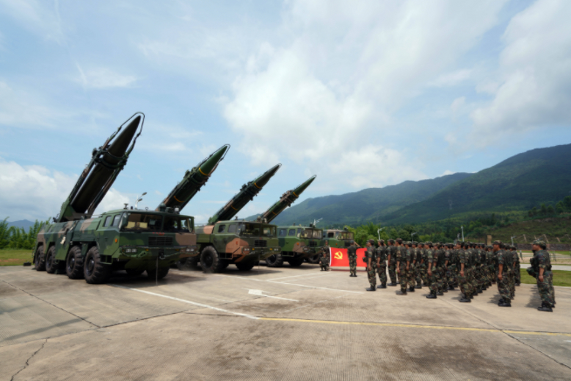 40个导弹旅6个导弹基地群,毁灭敌人 一级战备就是局势进入极度紧张,对