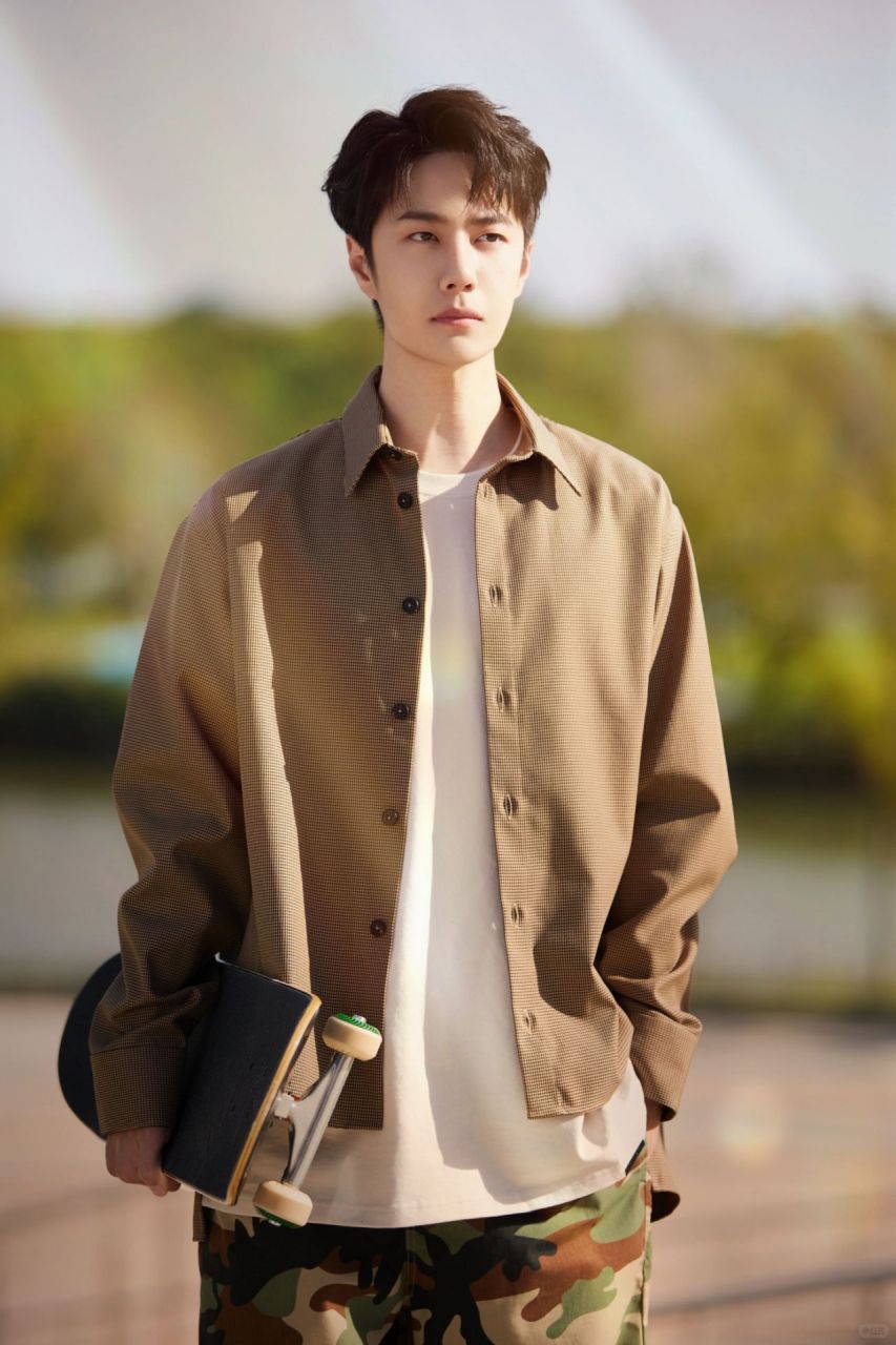 和王一博一起为杭州亚运会加油!