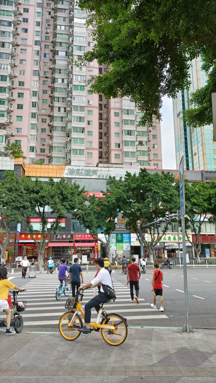 新广州人来说一下我的经历,或许大家从中可以看出广州和广州人是一个