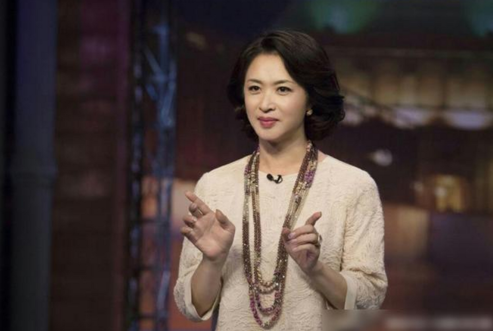 近期,金星老师在直播时对娱乐圈发表了一些观点,引起了网友的热议.