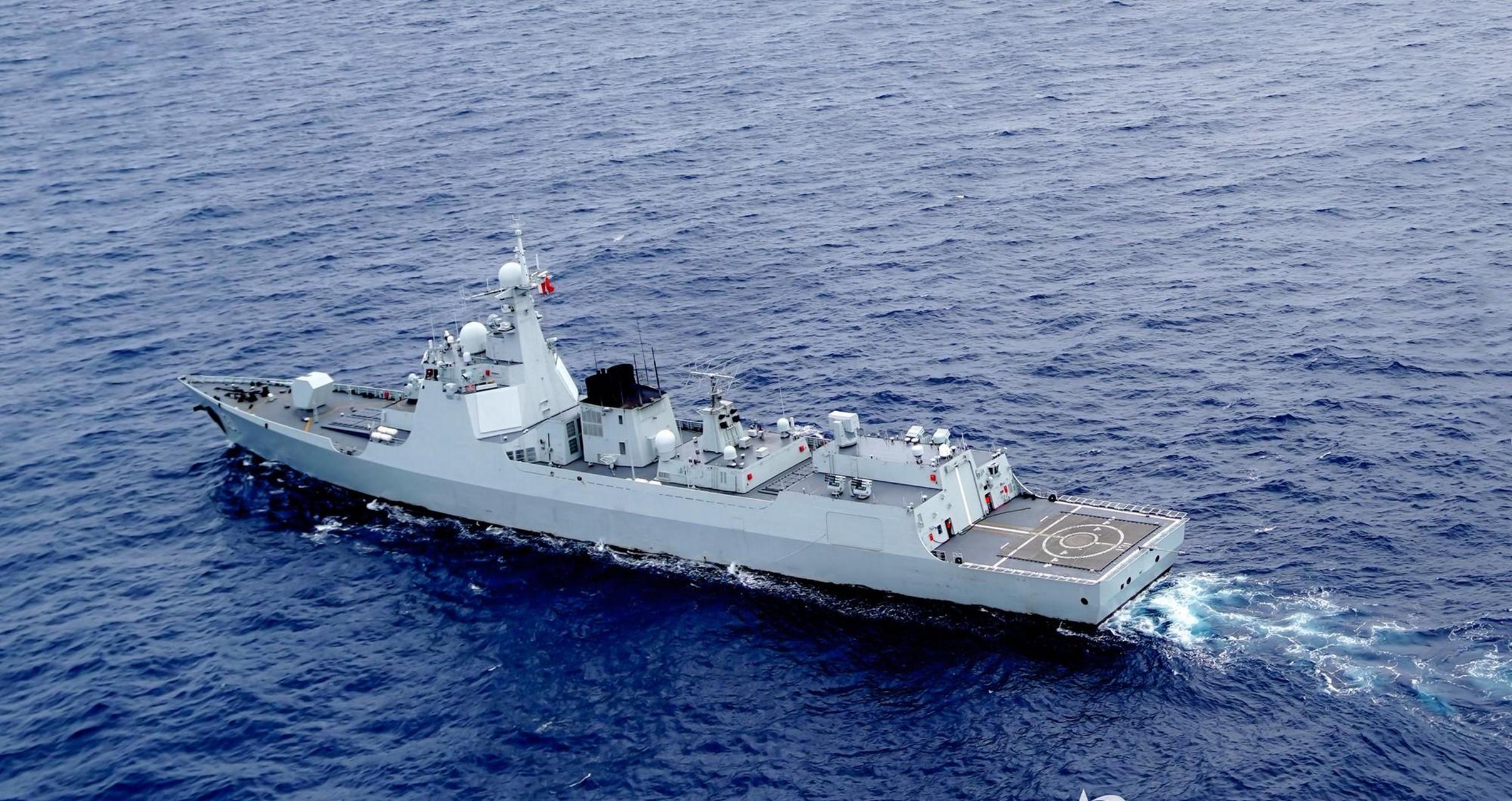 052d是中国制造产量最大的一款舰艇,能够完成反舰,防空和反潜等多重