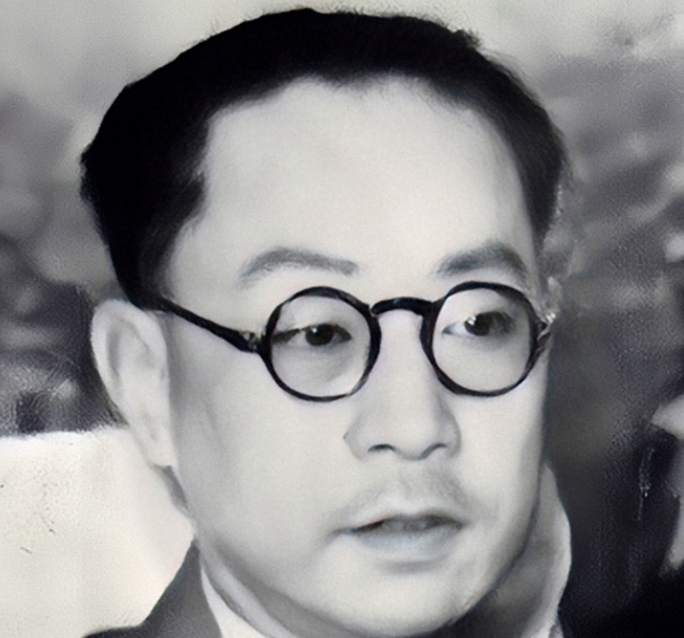 1947年,特务头子丁默邨被判死刑,枪决前两股战战