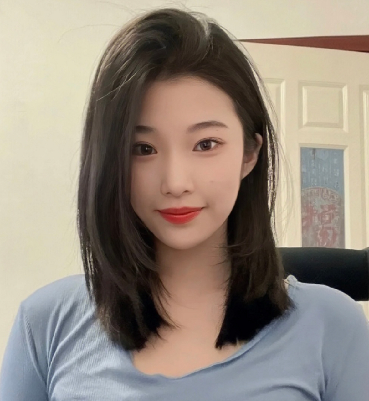 圆脸女生来尝试这款减龄又洋气的锁骨发 这款发型不挑脸型,长度也很好