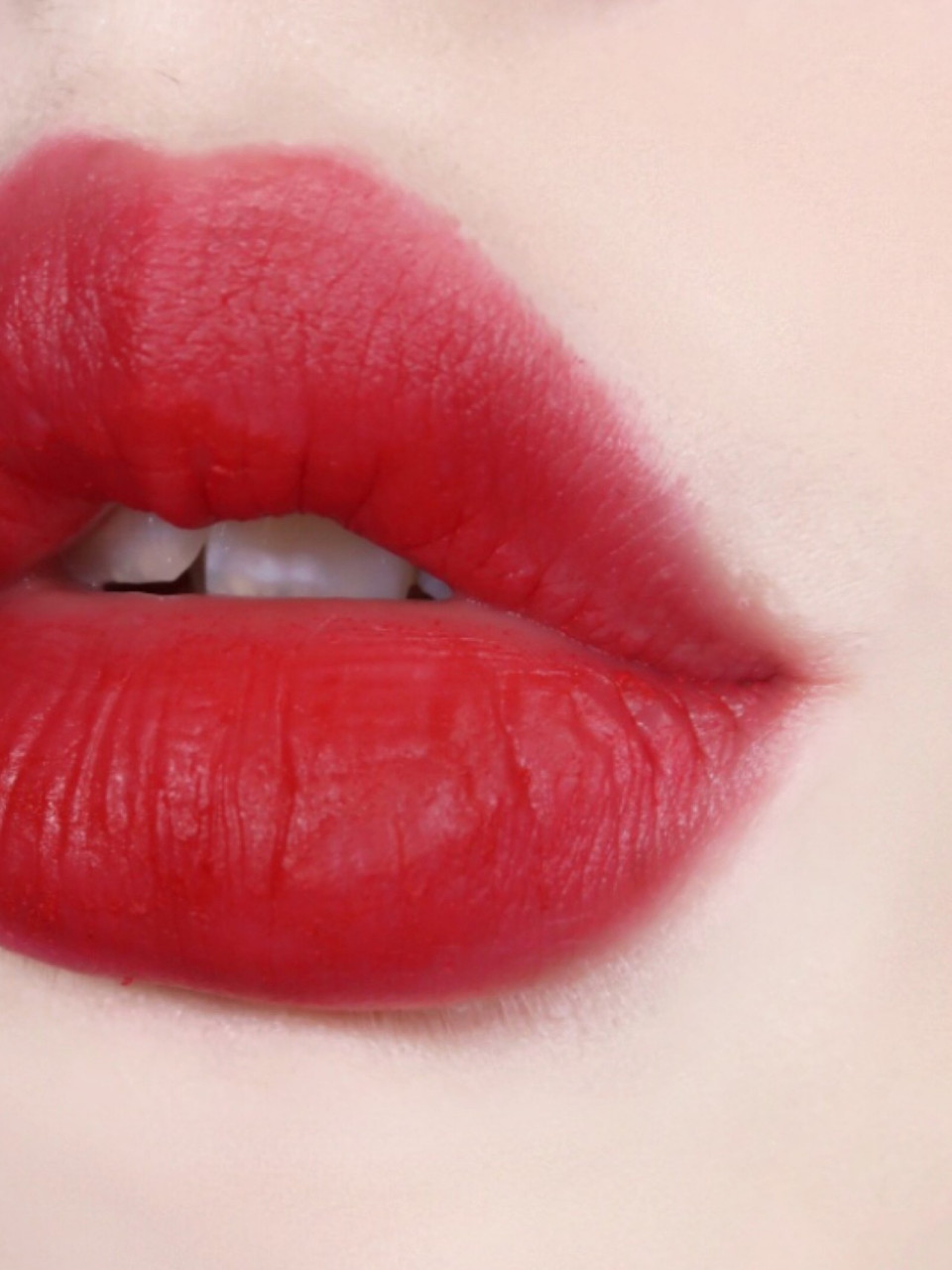 mac粉金大理石也太好看了. 终于拥有这颗小草莓. 超级清透的番茄红.