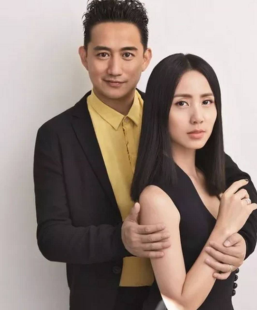 后来,黄磊去台湾讲课,期间,接到了孙俪的电话