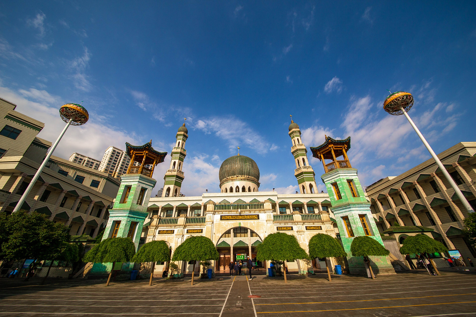 西宁市东关清真大寺,是青海西宁古城的著名建筑,西北地区著名的四大