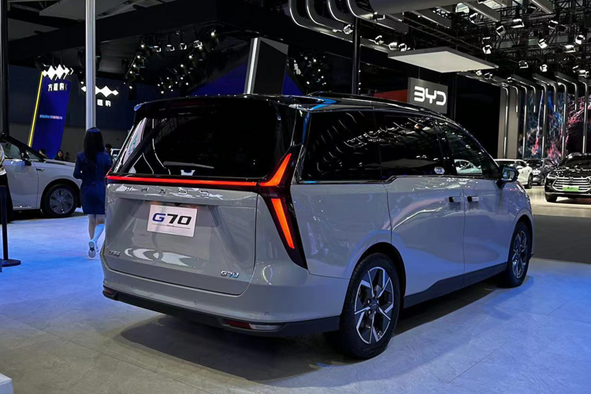 上汽大通g70上市,售价14.98-19.