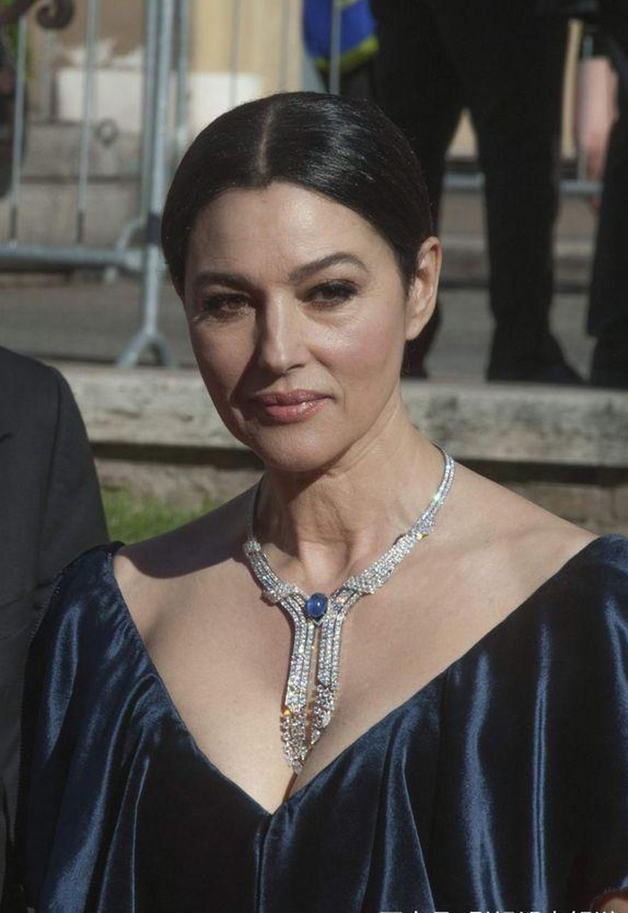 她就是意大利国宝级女星莫妮卡·贝鲁奇!