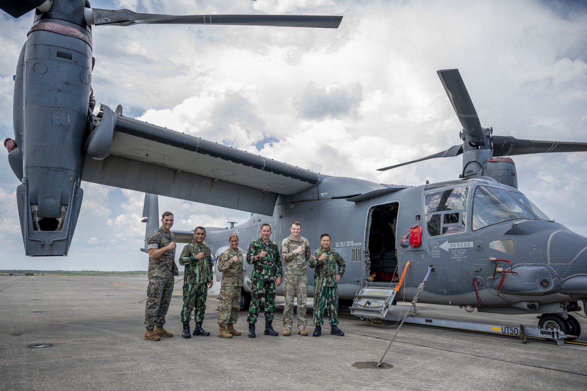 最近,来自印度尼西亚空军快速反应特战指挥部(kopasgat)的官员访问了