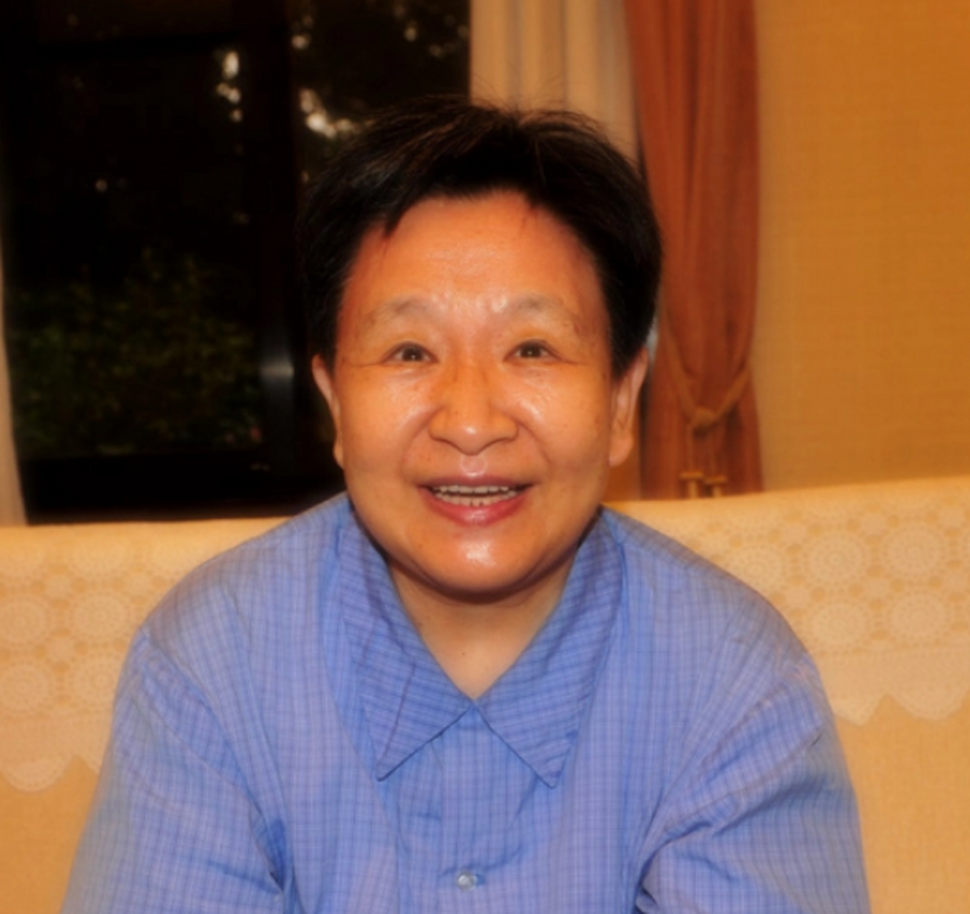 介绍王景清和李讷认识这件事上 韩桂馨的领导王青林高兴地说:"小韩哪