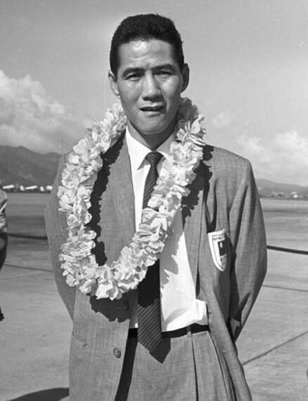 李惠堂(1905年9月18日-1979年7月4日),出生于香港,中国近代男子足球