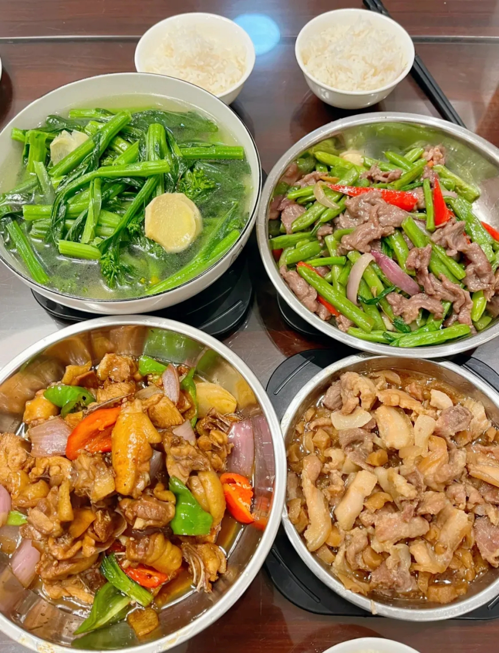 图一,广东朋友吃晚饭 图二,湖南朋友吃晚饭 图三,湖北朋友吃晚饭