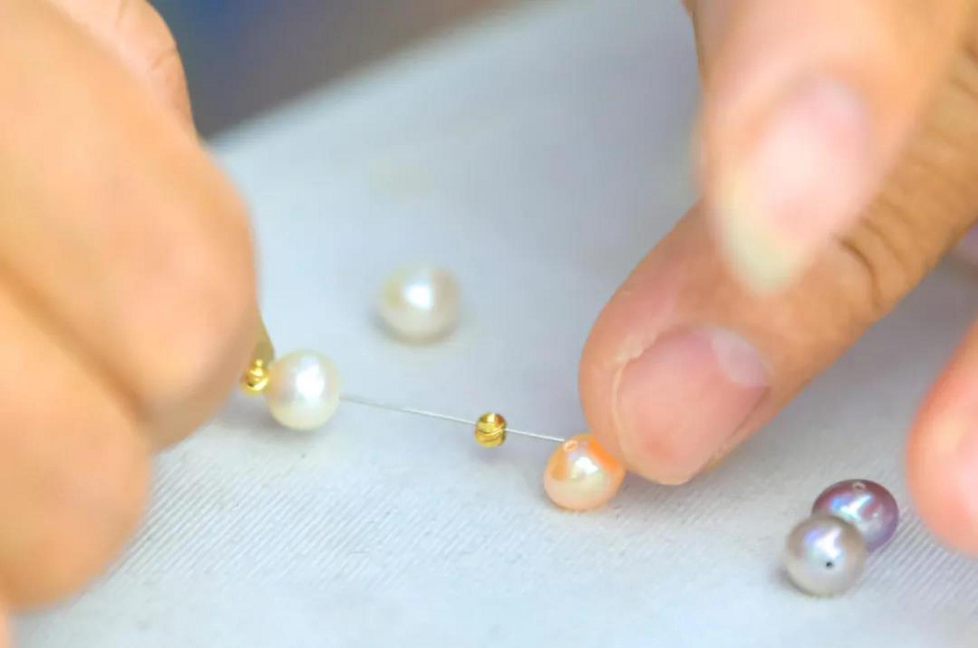 天下珍珠渭塘先 #渭塘珍珠##珍珠# 珍珠是一种有机宝石,晶莹圆润,高雅