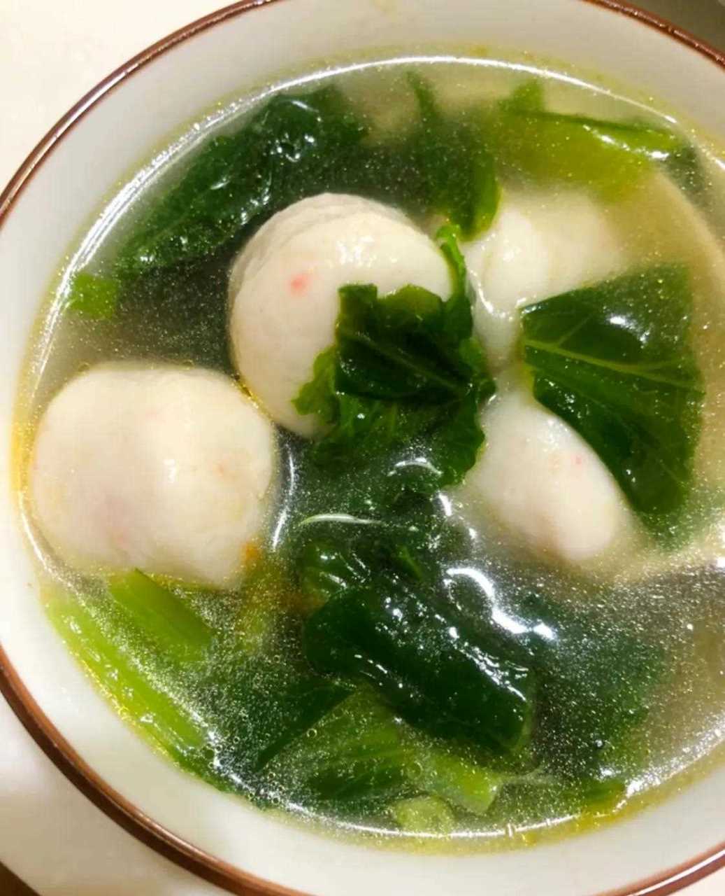 今天吃鱼丸蔬菜汤[ok]  [尬笑]