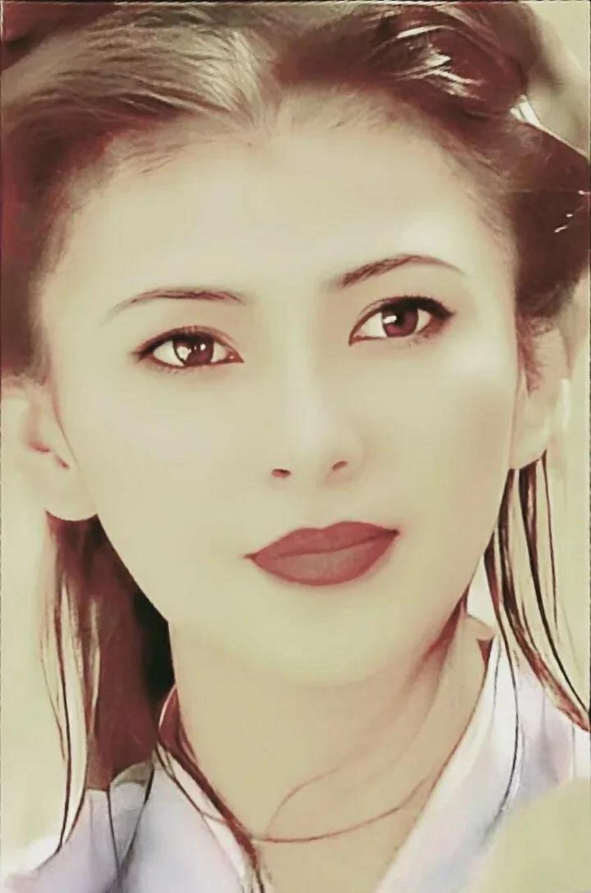 何咏芳,新加坡女演员,出演作品《方世玉》, 《我来也》, 《神雕侠侣