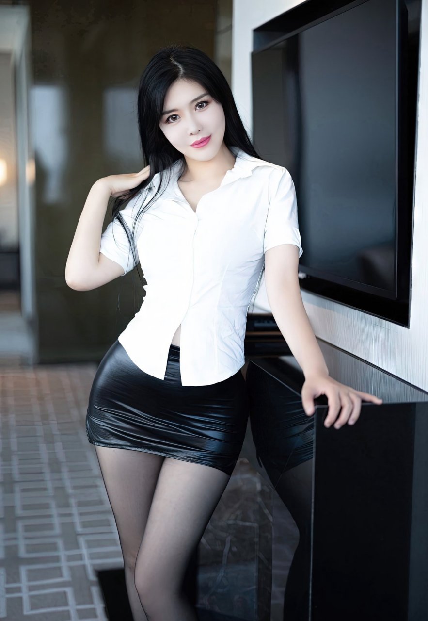 制服女教师办公室写真集