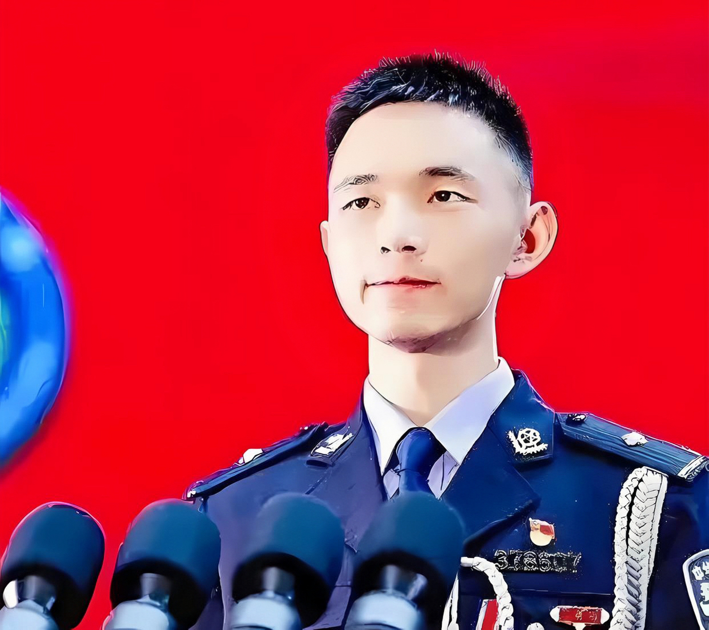 "2016年,一名年仅19岁的边防武警战士,在抓捕罪犯的实战中身中13弹,仍