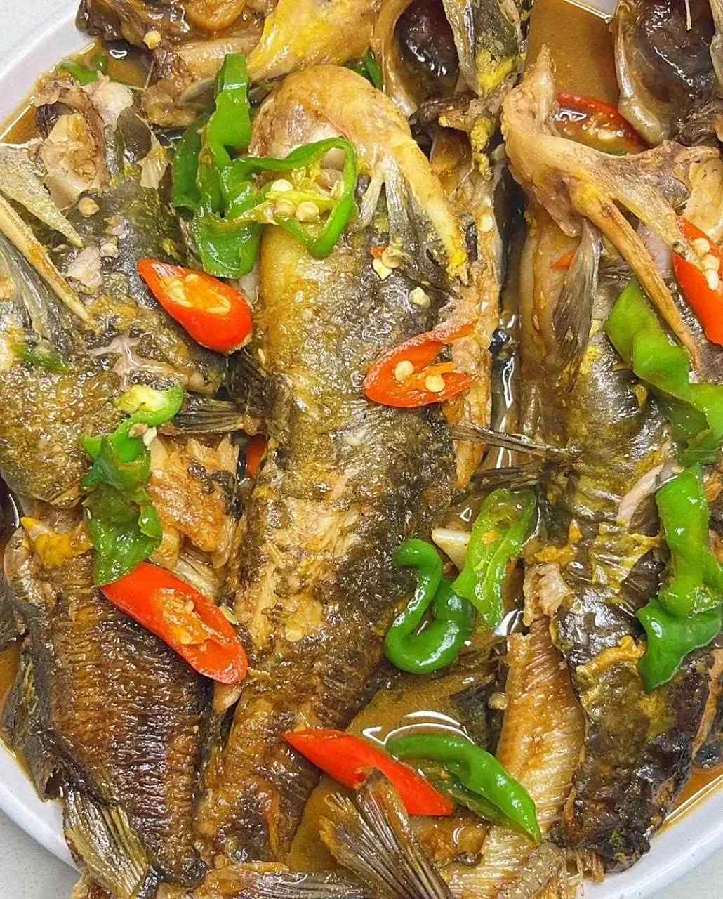 没有什么烦心事是一盘红烧小黄鱼解决不了的![呲牙][汗]