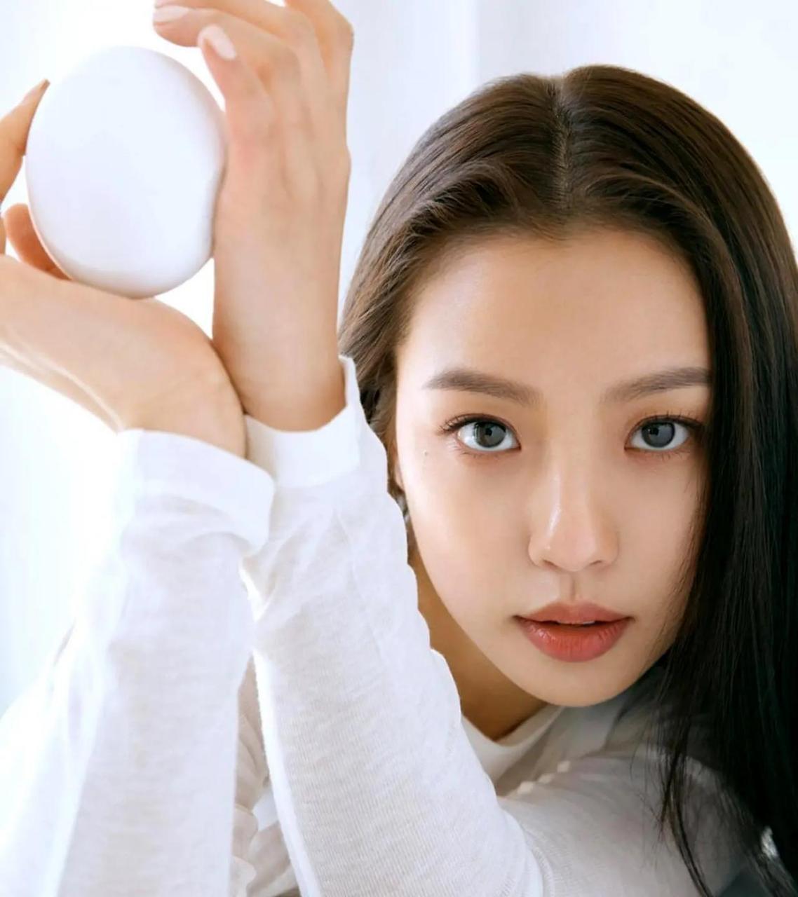 韩国美女高旻示(790727)为韩国化妆品jennyhouseclio品牌代言