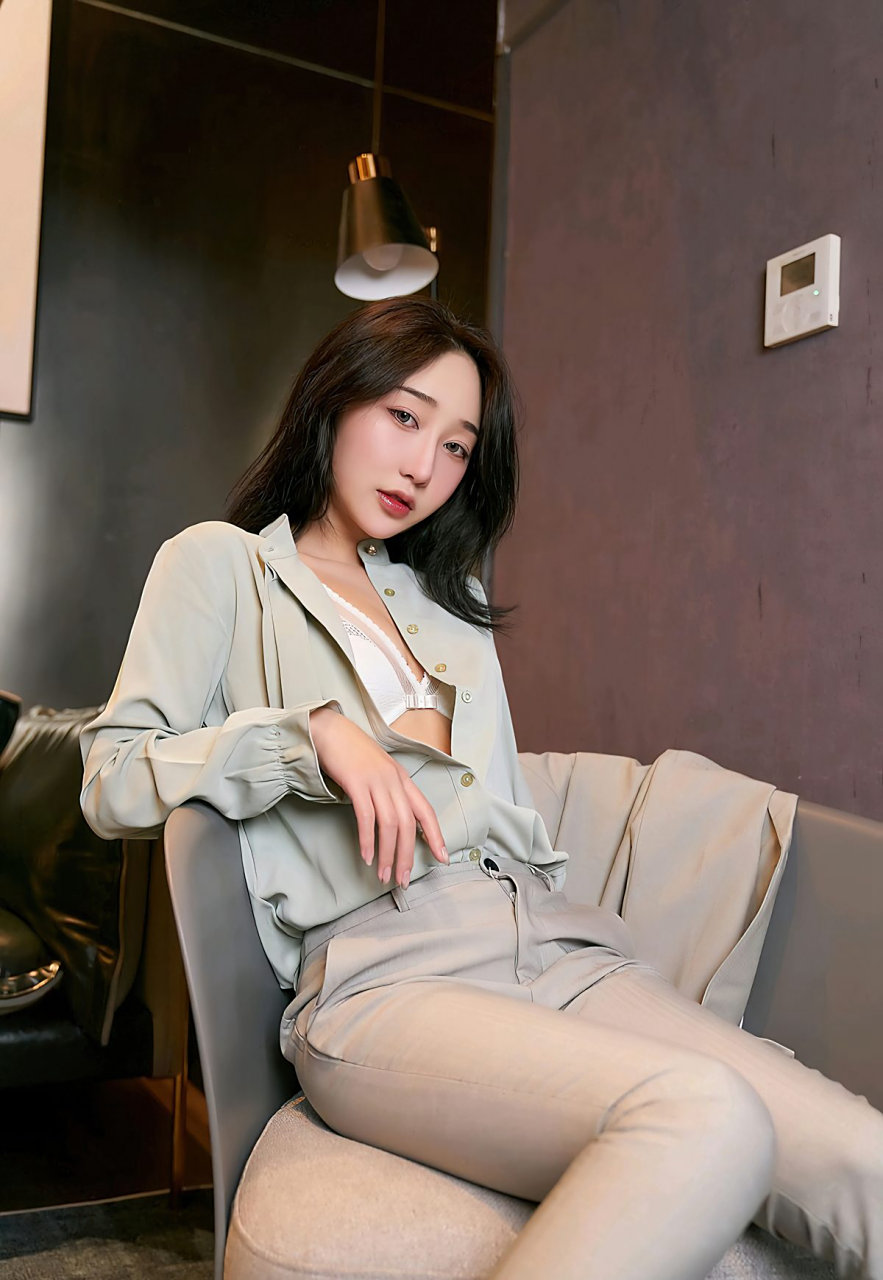 九月生性感白领2023制服写真合集